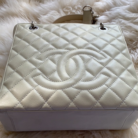 Authentic Chanel Caviar Petite Shopping Tote Ivory - Picture 14 of 17